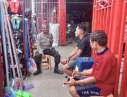 Sambang Malam, Polisi Sentuh Warga Lewat Himbauan Kamtibmas