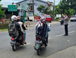 Personel Polsek Polut Gelar Kegiatan Commander Wish, Lancarkan Arus Lalu Lintas Pagi di Polongbangkeng Utara