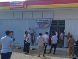 Tindaklanjuti Moratorium Bupati Takalar, Tim Gabungan Segel Dua Bangunan Toko Retail Modern