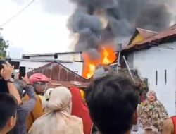 Warga Andi Tonro 6 Makassar Histeris Melihat Rumahnya Terbakar 