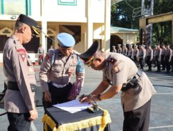 Kapolres Takalar Pimpin Upacara Pelantikan Kabag Ops Baru dan Beri Penghargaan Personel Berprestasi