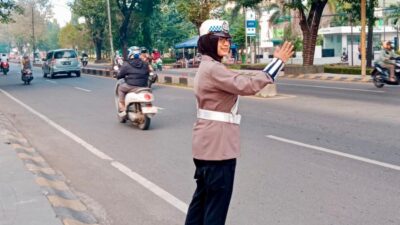 Polwan Satlantas Polres Takalar Gelar Commander Wish Pagi, Wujud Nyata Pelayanan untuk Masyarakat