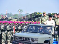 Penampilan Gagah Prajurit Petarung Pasmar 1 Dihadapan Presiden Republik Indonesia 