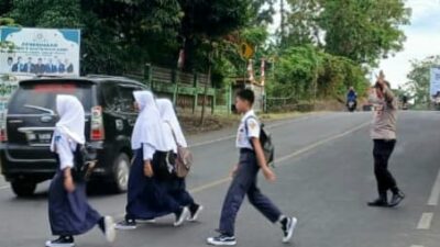Polsek Polut Laksanakan Commander Wish, Wujudkan Kelancaran Arus Lalu Lintas di Pagi Hari