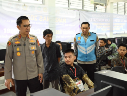Kapolda Jambi Tinjau Langsung Tes Akademik Taruna dan Taruni Akpol Tahun Anggaran 2026 di Kampus Unama Tehok