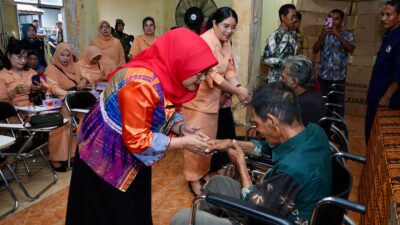Ketua TP PKK Kota Binjai Hadiri Penyaluran Bantuan Atensi bagi Lansia Tahun 2026