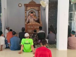 Bhabinkamtibmas Sabintang Manfaatkan Mimbar Jumat untuk Perkuat Edukasi Kamtibmas dan Cegah Kenakalan Remaja
