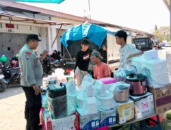 Optimalisasi Layanan Call Center 110, Bhabinkamtibmas Kalabbirang Perkuat Edukasi Kamtibmas di Pasar Sentral