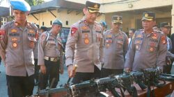 Kapolres Takalar Pimpin Pengecekan Senpi dan Randis Personel Usai Apel Pagi Jam Pimpinan