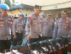 Kapolres Takalar Pimpin Pengecekan Senpi dan Randis Personel Usai Apel Pagi Jam Pimpinan