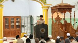 Polisi Bersama Masyarakat, Kapolres Takalar Gelar Jumat Keliling di Masjid Hayatil Iman